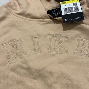 Cropped Nike hoodie